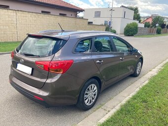 KIA Ceed 1.4 (benzín), 68 tis. km, 2018, servisní knížka - 5