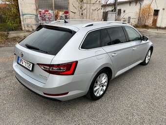 Škoda Superb 2.0tdi 140kw manuál po servisu nehavarované - 5