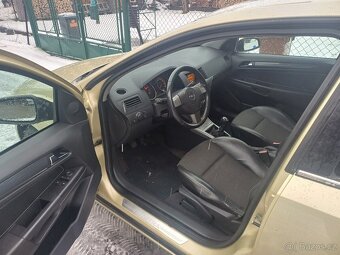 Benzínová Opel Astra 1.6 16V Twinport - 5