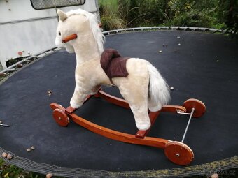 Houpací a jezdící kun - 5