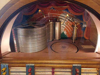 Originální Jukebox Music Box Wurlitzer 1015 z roku 1946 no R - 5