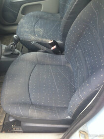 Renault Clio 1,2 16V 2002 - díly - 5