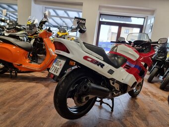 Honda CBR 1000 F - 5