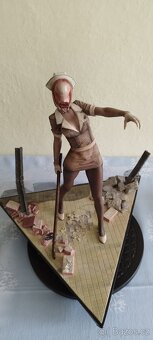 Resident Evil Silent Hill sošky First 4 Figures atd - 5