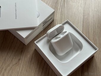 Apple AirPods 1. a 2. Generace - nabíjecí pouzdro - 5