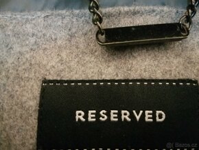 Prodám krásný a slušivý kabát RESERVED vel 40-420-42 - 5