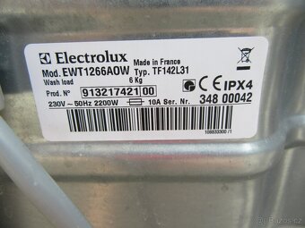 Nabízím pračku Elektrolux vrchní plnění na 6kg. Plně funkční - 5