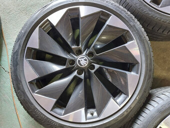 Originál alu kola 21" na Škoda Enyaq letní - 5
