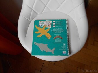 Kniha dinosaurů-šablóny k obkreslování. - 5