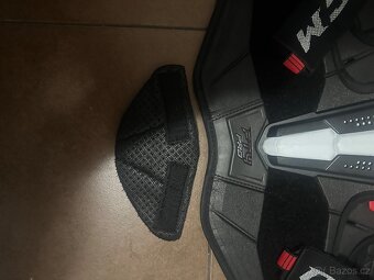 Hokejová ramena CCM Jetspeed FT4 PRO - 5