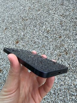 IPhone 12 - baterie 94% - 5