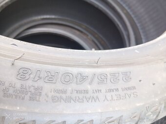 Letní pneu Bridgestone 225 40 18 - 5