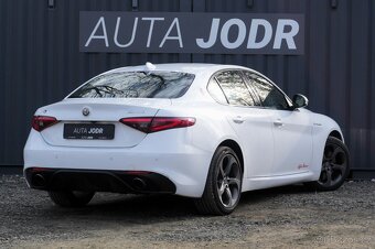 Alfa Romeo Giulia 2.0T 206 kW Veloce Q4, ČR, Kamera, Keyless - 5
