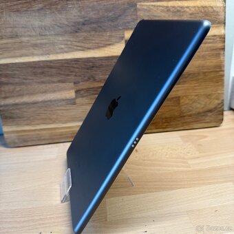 iPad 8 (2020) 32GB (12 měsíců záruka) - 5