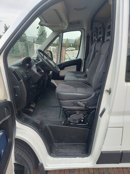 Peugeot Boxer 2.2hdi 96kw 6míst,aut.AC, tažné 2.5t rok 2014 - 5