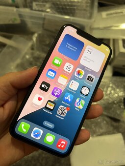 iPhone 11 PRO 64Gb v hezkém stavu - 5