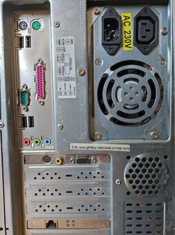 Retro desktop Intel Celeron 766 MHz - 5