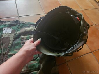Army komplet - 2x taktická vesta, bunda, helma - 5
