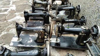 sbírka šicích strojů - 5