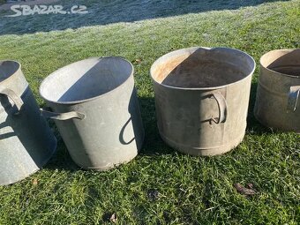 Stare plechove nadoby, pozinkovany hrnec, lavor - 5