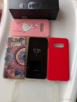 Samsung S10e 128Gb, černý - 5