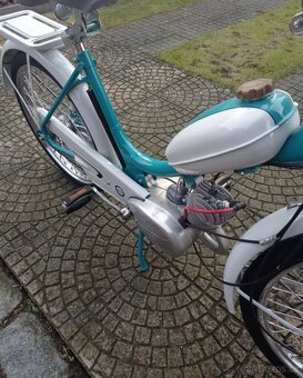 Jawa S11 Moped - 5