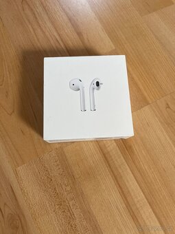 AirPods 2 generace - 5