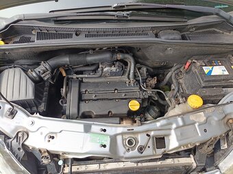 Opel Meriva 1.4i 16V - 5