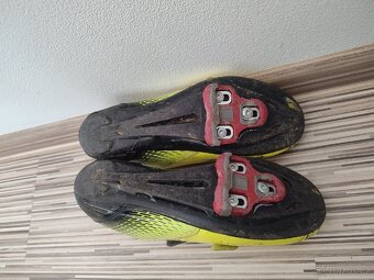 Silniční tretry Bontrager vel. 42 a pedály Look - 5