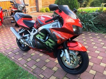Kawasaki ER-6F, Ducati 750ss, Honda CB 750F2, CBR 900RR - 5