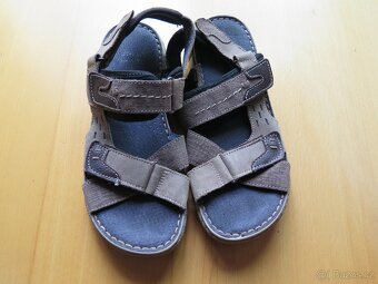 Sandály a další dět. boty vel. 32,33,34,36,40,cena od 79,-Kč - 5