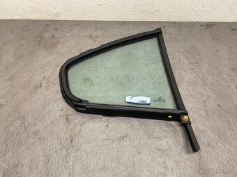 ŠKODA OCTAVIA 2 2004-2013 - ZADNÍ MENŠÍ SKLA DVEŘÍ - 5