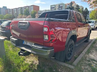 Prodám Toyotu HILUX - 5