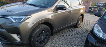 Kola s pneu 235/55 R18 z Toyoty RAV4 2018 - 5
