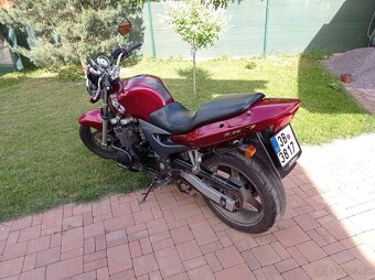 Kawasaki ZR750F - 5