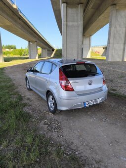 Hyundai i30, 85 000km - 5