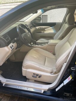 Lexus LS600h - 5