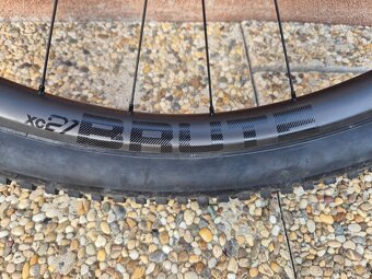 Prodam sadu karbonovych kol BRUTE XC27 Carbon boost, 27mm - 5