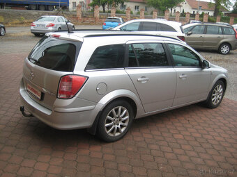 OPEL ASTRA 1.9 CDTi CARAVAN KLIMA TAŽNÉ NAVI - 5