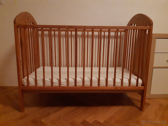 Dětská dřevená postýlka vč. matrace - 5