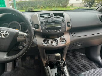Toyota RAV-4 2,2D-4D 110KW 4x2 - 5