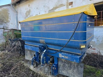 rozmetadlo průmyslových hnojiv - 5