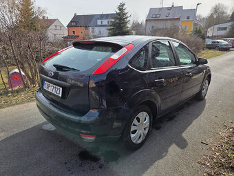 Ford Focus 1.4 - 5