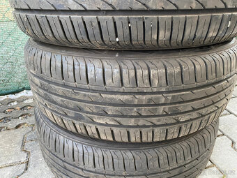 4x zánovní letní pneu 195/60 R15, cena za sadu - 5