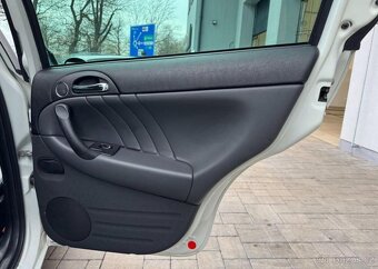 Alfa Romeo 147 1.6 16V benzín manuál 88 kw - 5