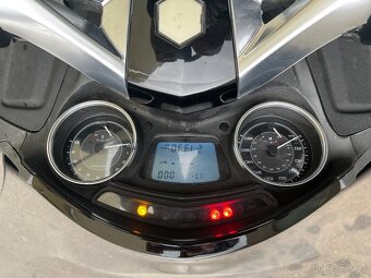 Piaggio x10 125 - 5