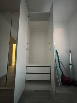 Šatní skříň - 5