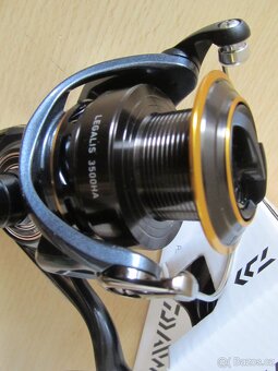 Daiwa Legalis 3500HA kovový naviják nový + náhr.cívka - 5
