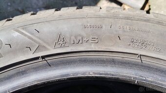 Zimní pneu Goodyear Ultragrip Performance 235/45 r18 - 5