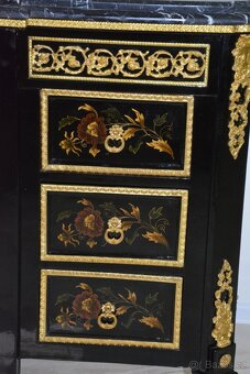 Zámecká malovaná komoda s mramorovou deskou-145 cm - 5